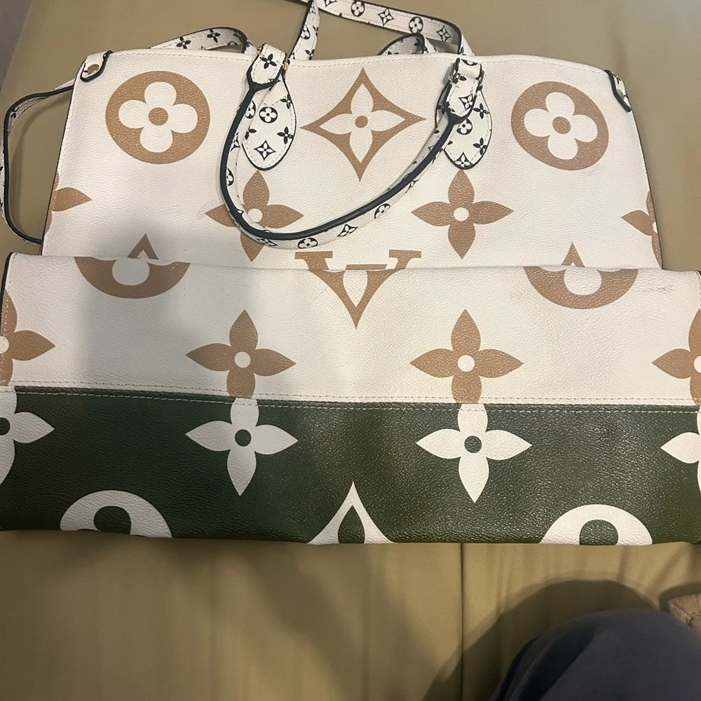 Green Tote Bag - Picture 3 of 6